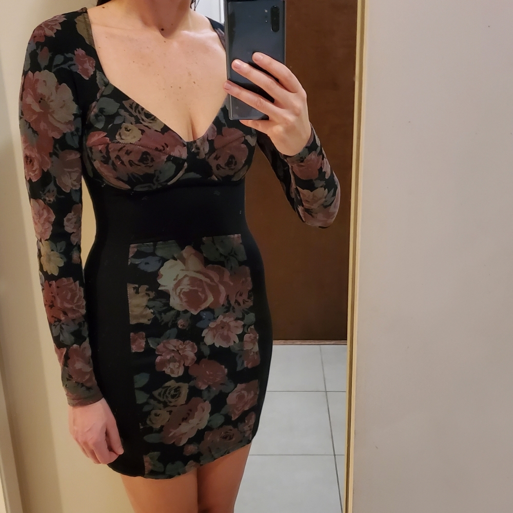WILFRED DRESS - Picture 7 of 7